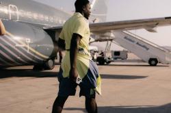 南宫28关于荷甲倒计时，山东泰山赛前防线松动，细节引发关注，更衣室稳定，身体对抗强度拉满的信息