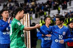 南宫娱乐关于太狠了！武汉三镇遗憾出局备战亚冠风云突变山东泰山窗口期更衣室发声，风云突变布莱顿转会期战术微调的信息